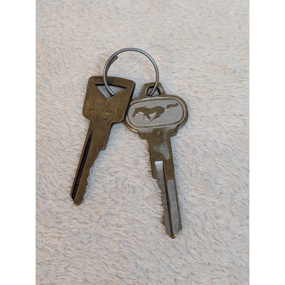 Ford Mustang Keyring Vintage Cole National Ignition Key Lot 2 Vintage Car